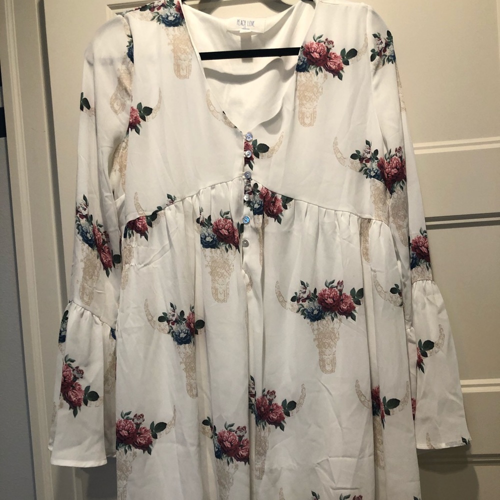 Long bell sleeve print dress